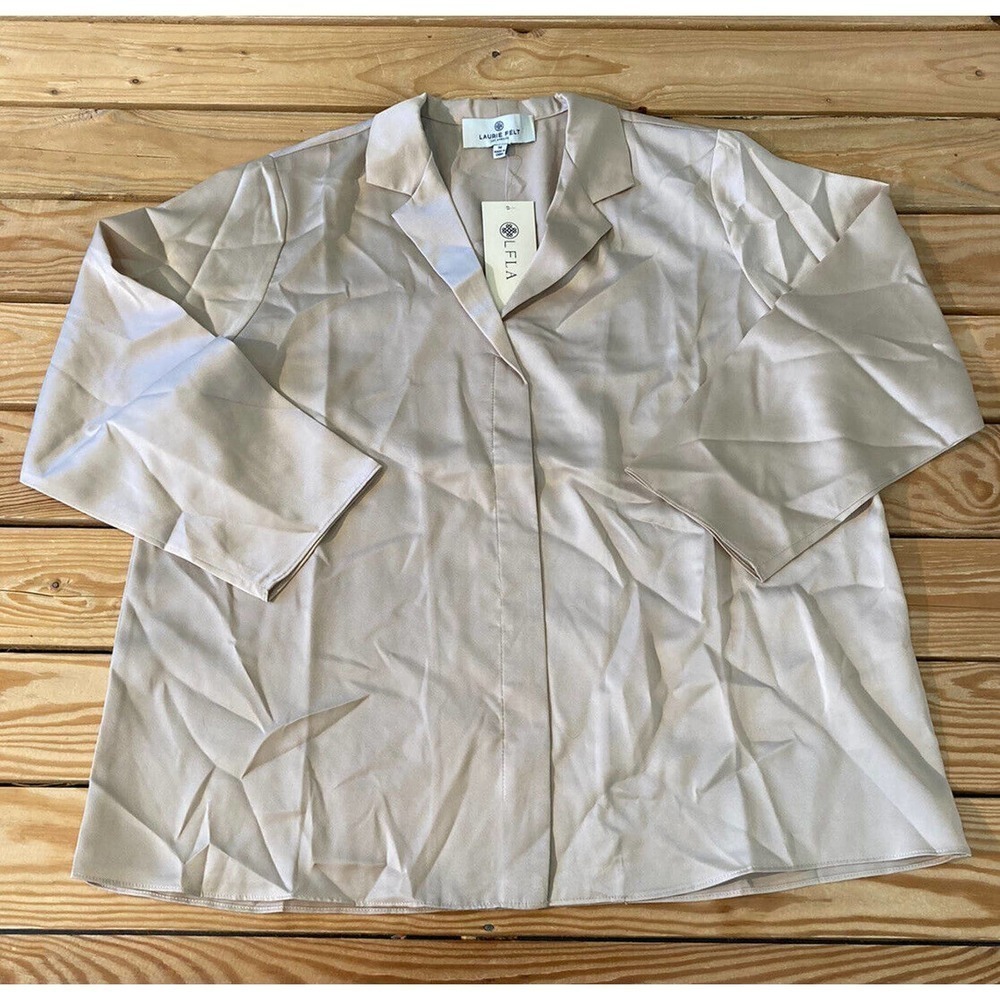 NWT Laurie Felt Silky Satin Blouse Size Medium Women’s Champagne